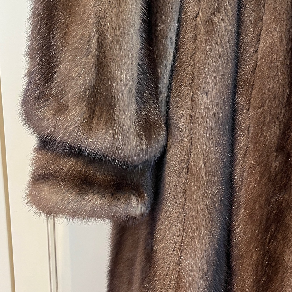 Full length brown mink coat - Picture 5 of 7